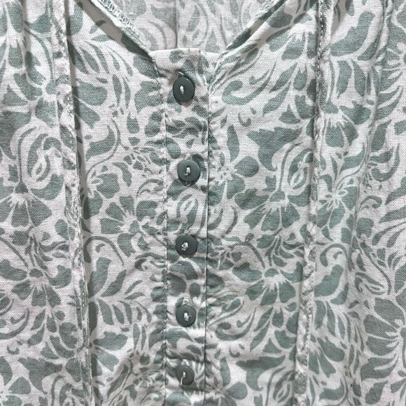 Carole Little linen blend sage green and white print top size small - Picture 3 of 5
